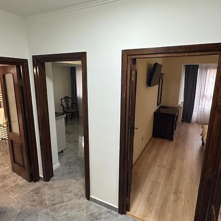 Hotel Majestic Iasi Bagian luar foto
