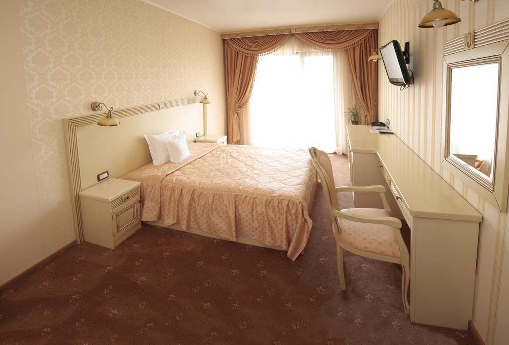 Hotel Majestic Iasi Ruang foto