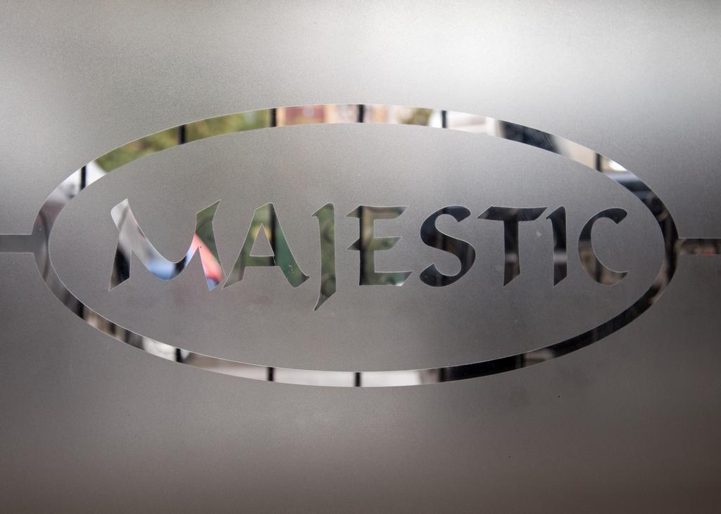Hotel Majestic Iasi Bagian luar foto